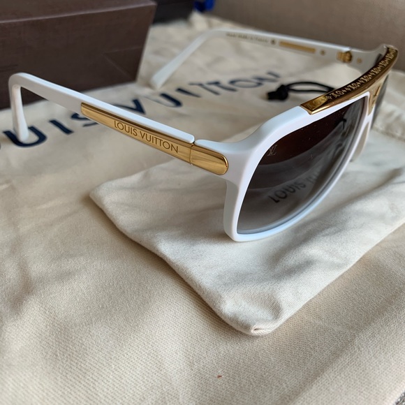 Louis Vuitton EVIDENCE Sunglasses 🔥🔥🔥 - Picture 2 of 11